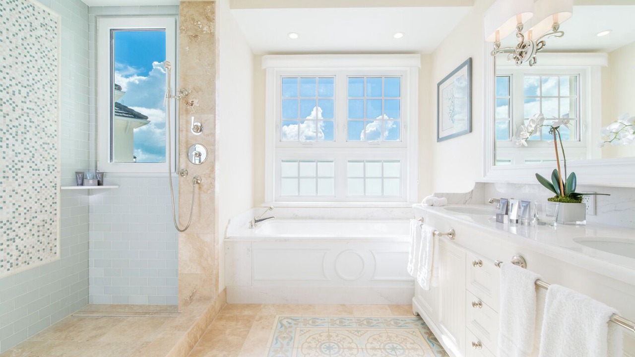 Photo of Bathroom in Long Bay
