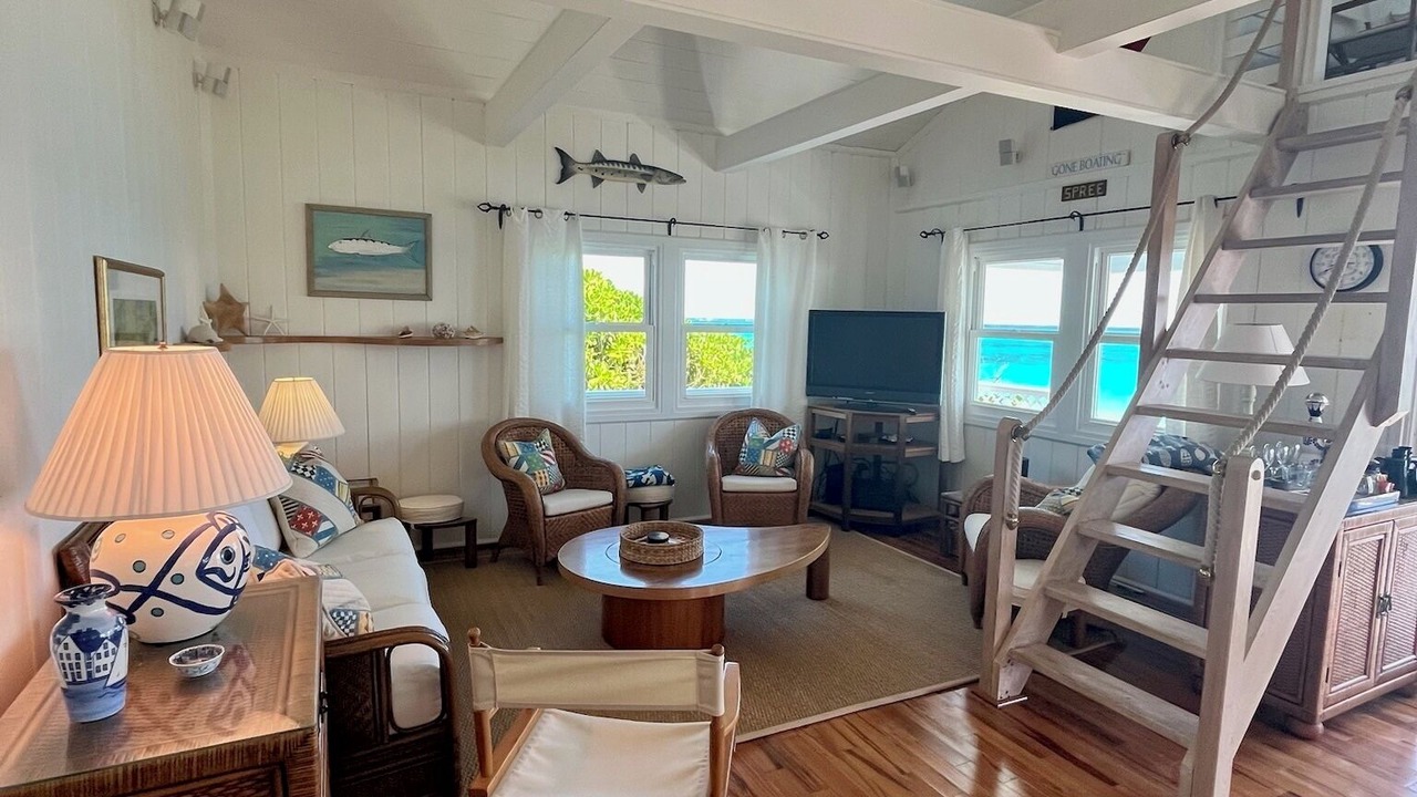 Photo of Livingroom in Man O War Cay