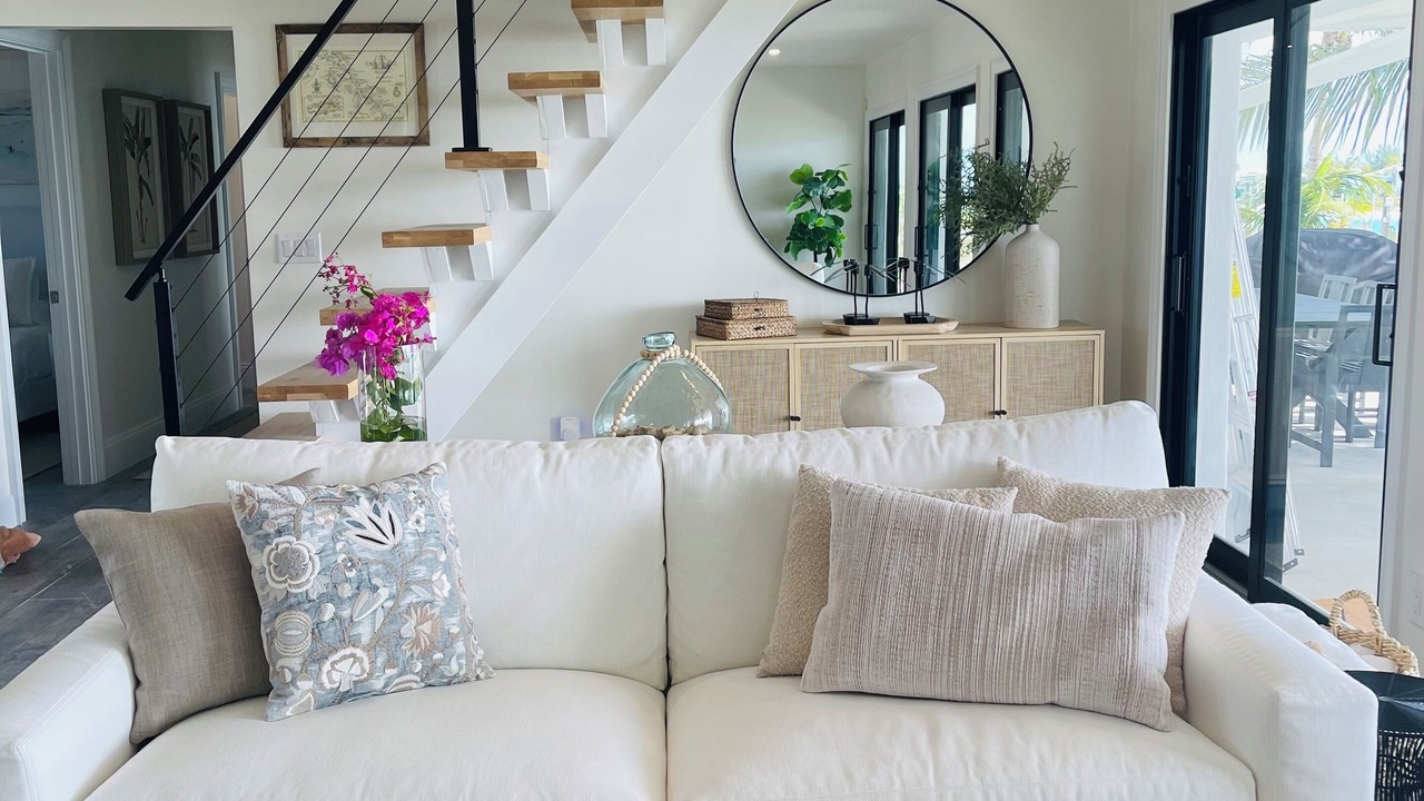 Photo of Livingroom in Treasure Cay