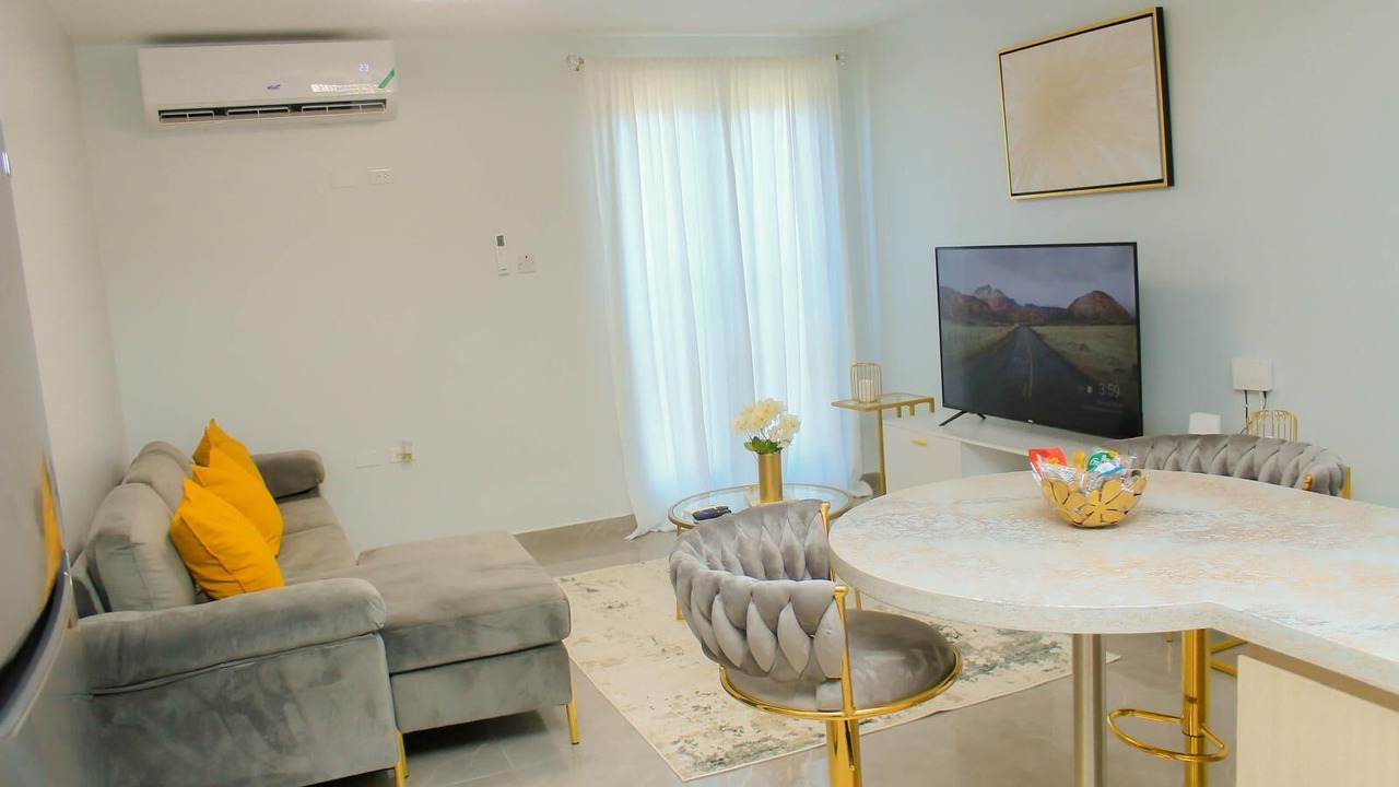 Photo of Livingroom in Eden Gardens