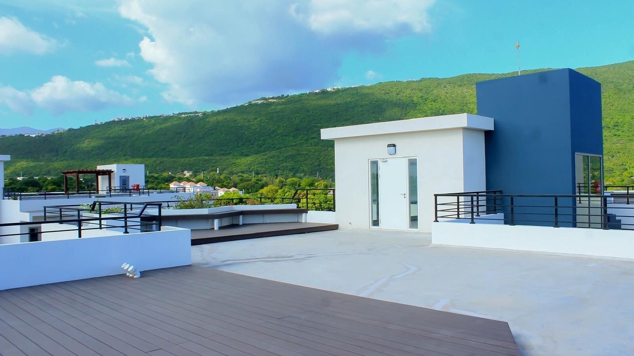 Photo of Patio Balcony in Eden Gardens