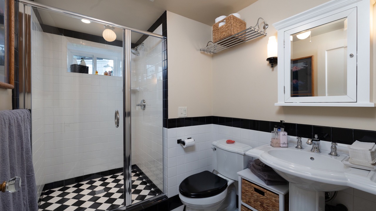 Photo of Bathroom in Lake Oswego