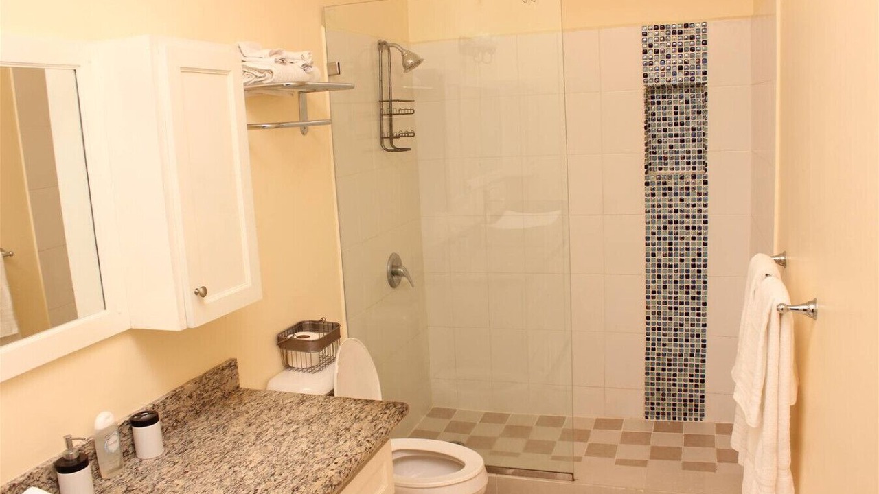 Photo of Bathroom in Tower Isle