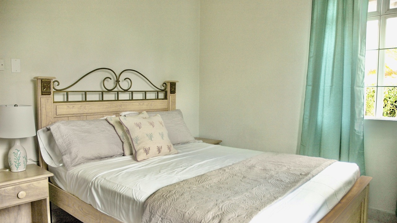 Photo of Bedroom in Enterprise