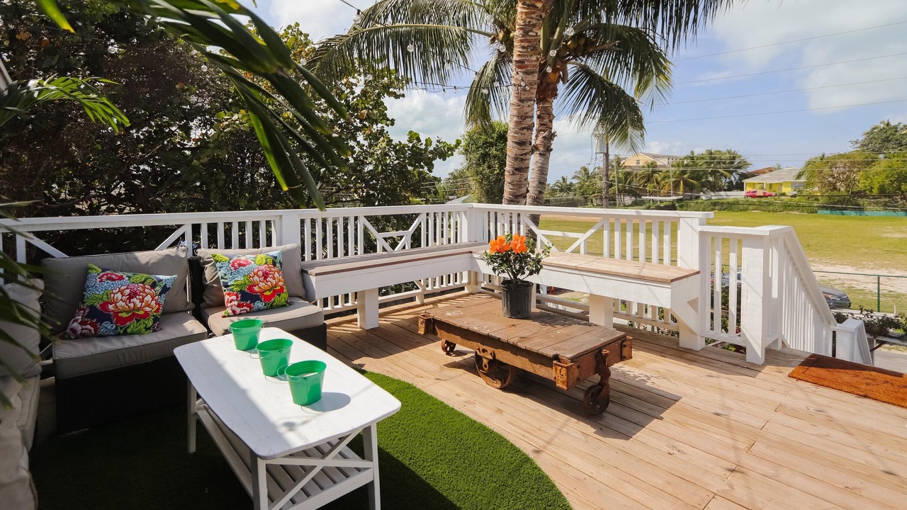 Photo of Patio Balcony in Dunmore Town