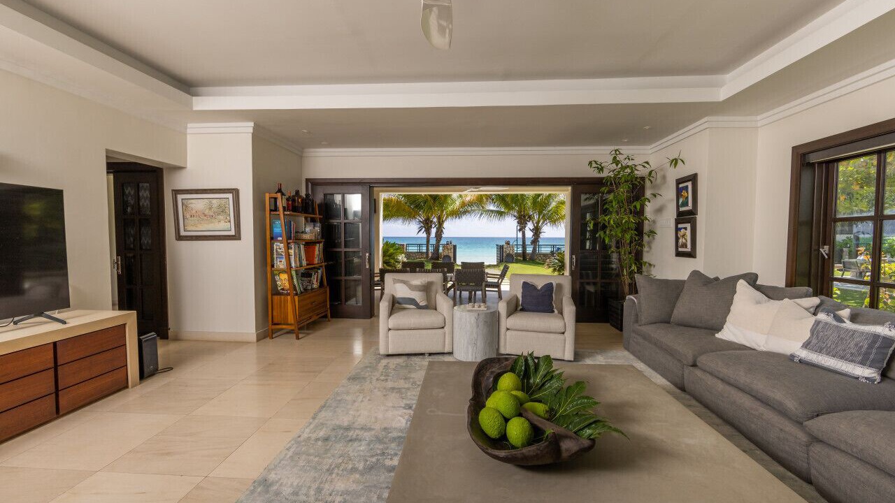 Photo of Livingroom in Mammee Bay
