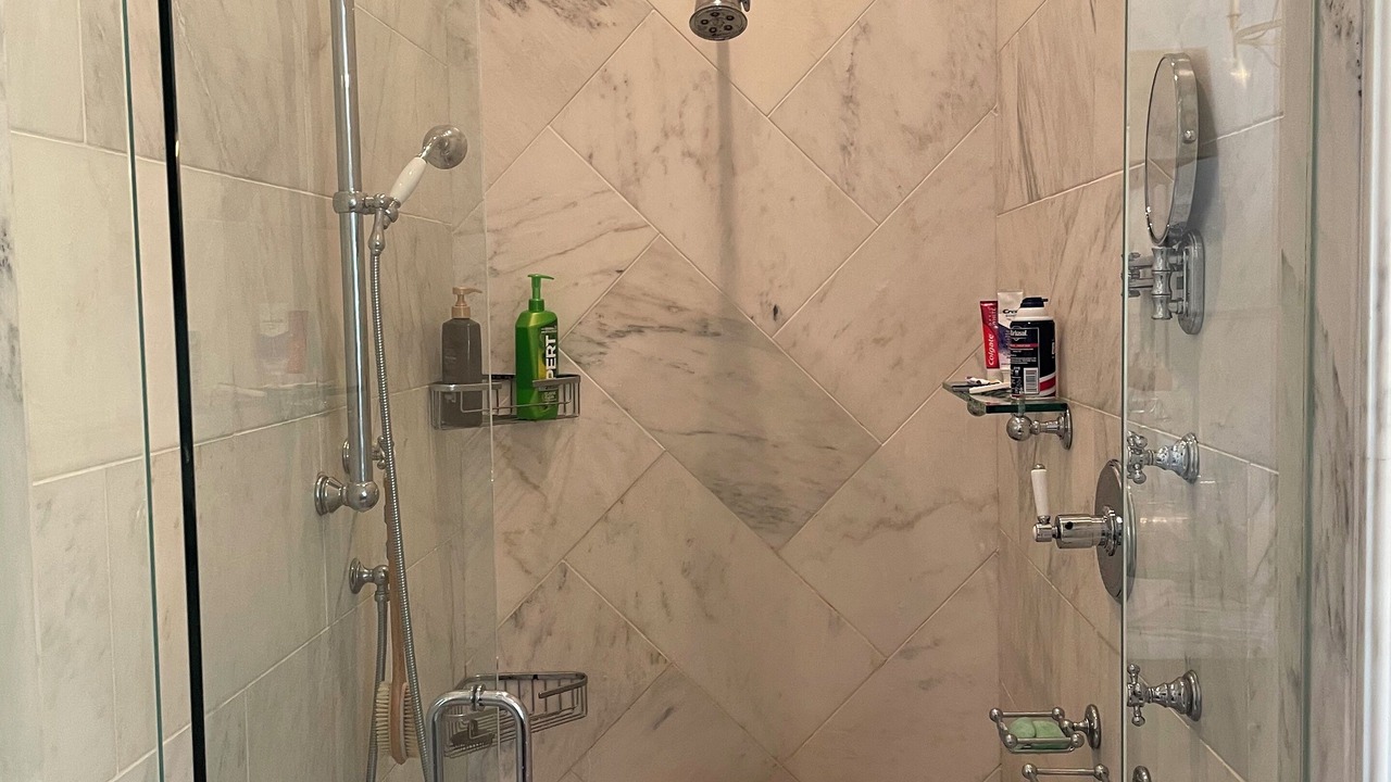 Photo of Bathroom in Dunmore Town