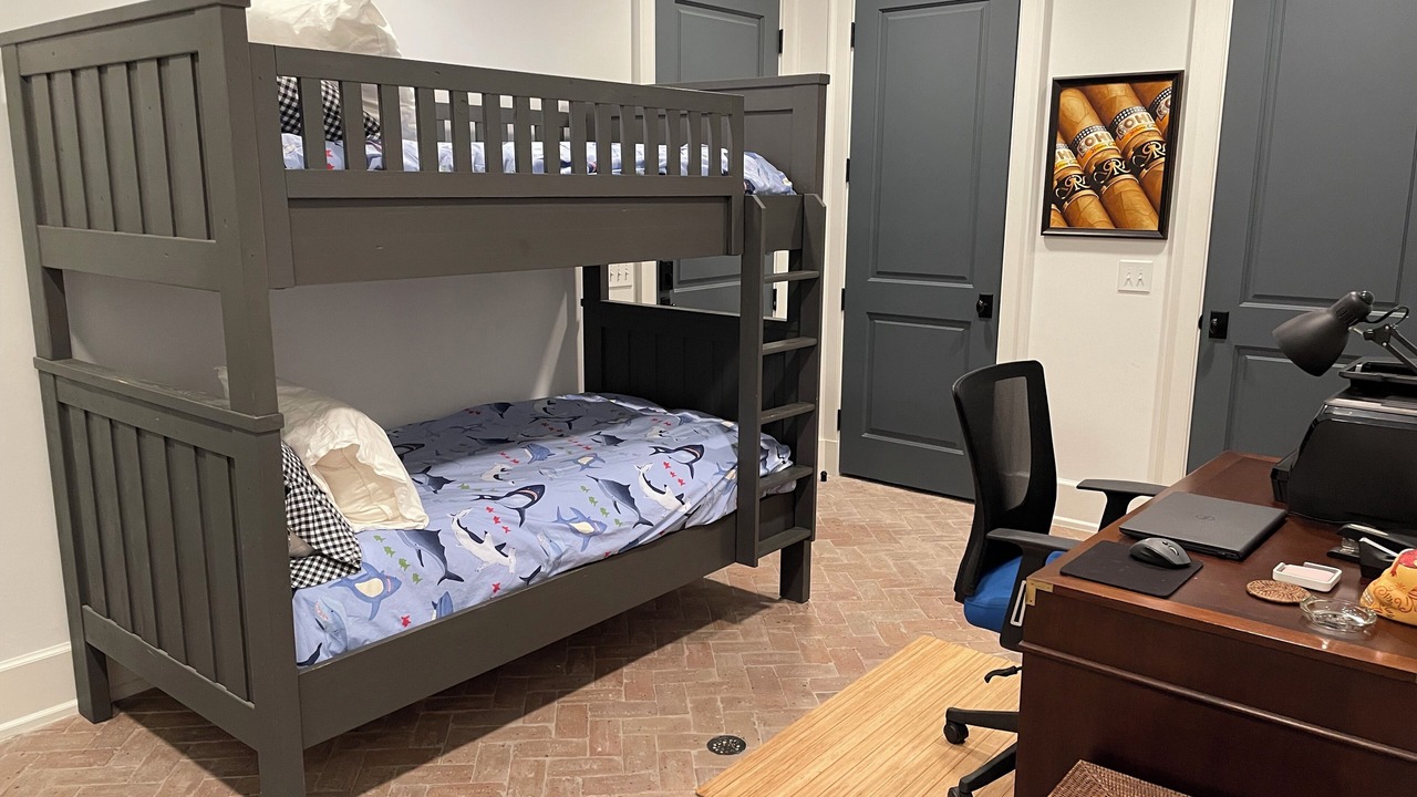 Photo of Bedroom in Dunmore Town