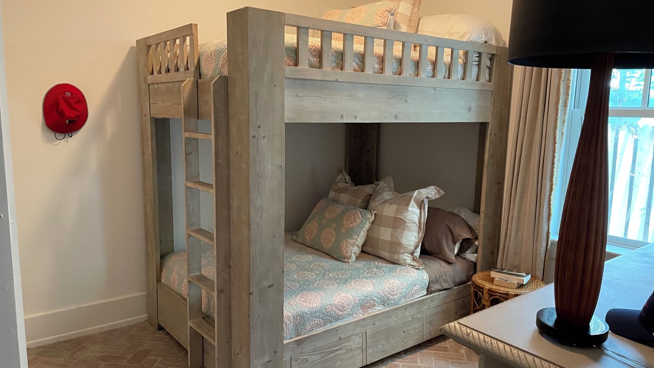 Photo of Bedroom in Dunmore Town