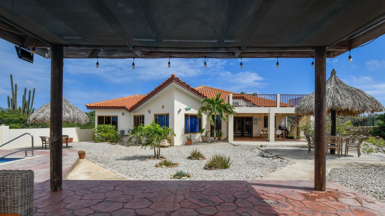 Photo of Outdoor in Ayo