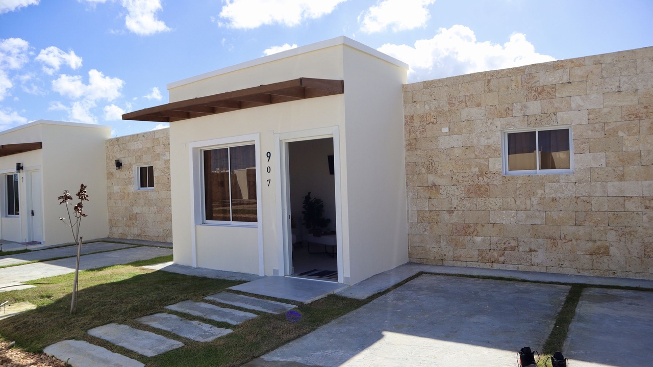 Photo of Outdoor in Veron