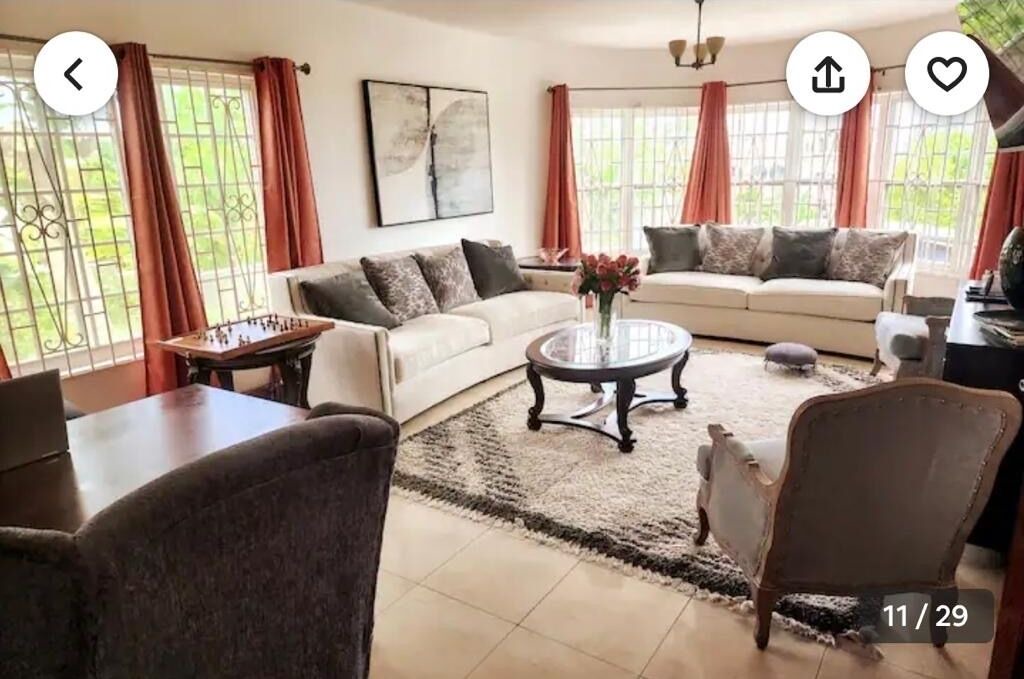Photo of Livingroom in Tower Isle