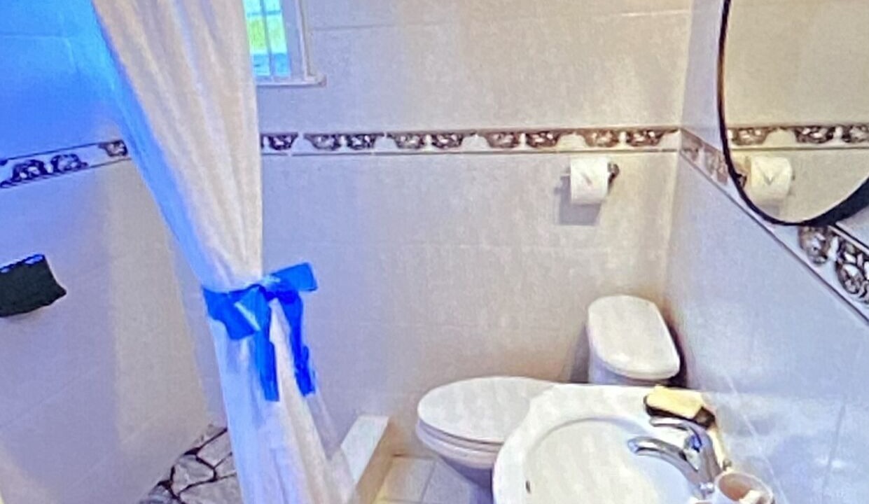 Photo of Bathroom in Tower Isle