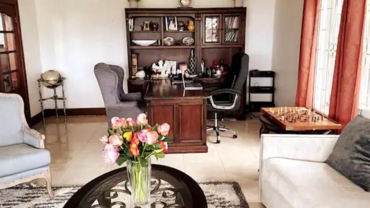 Photo of Livingroom in Tower Isle