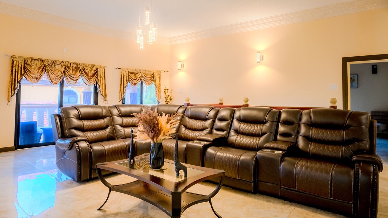Photo of Livingroom in Tower Isle