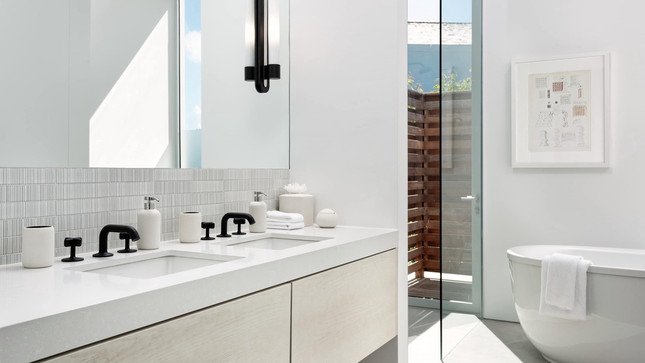 Photo of Bathroom in Leeward Settlement