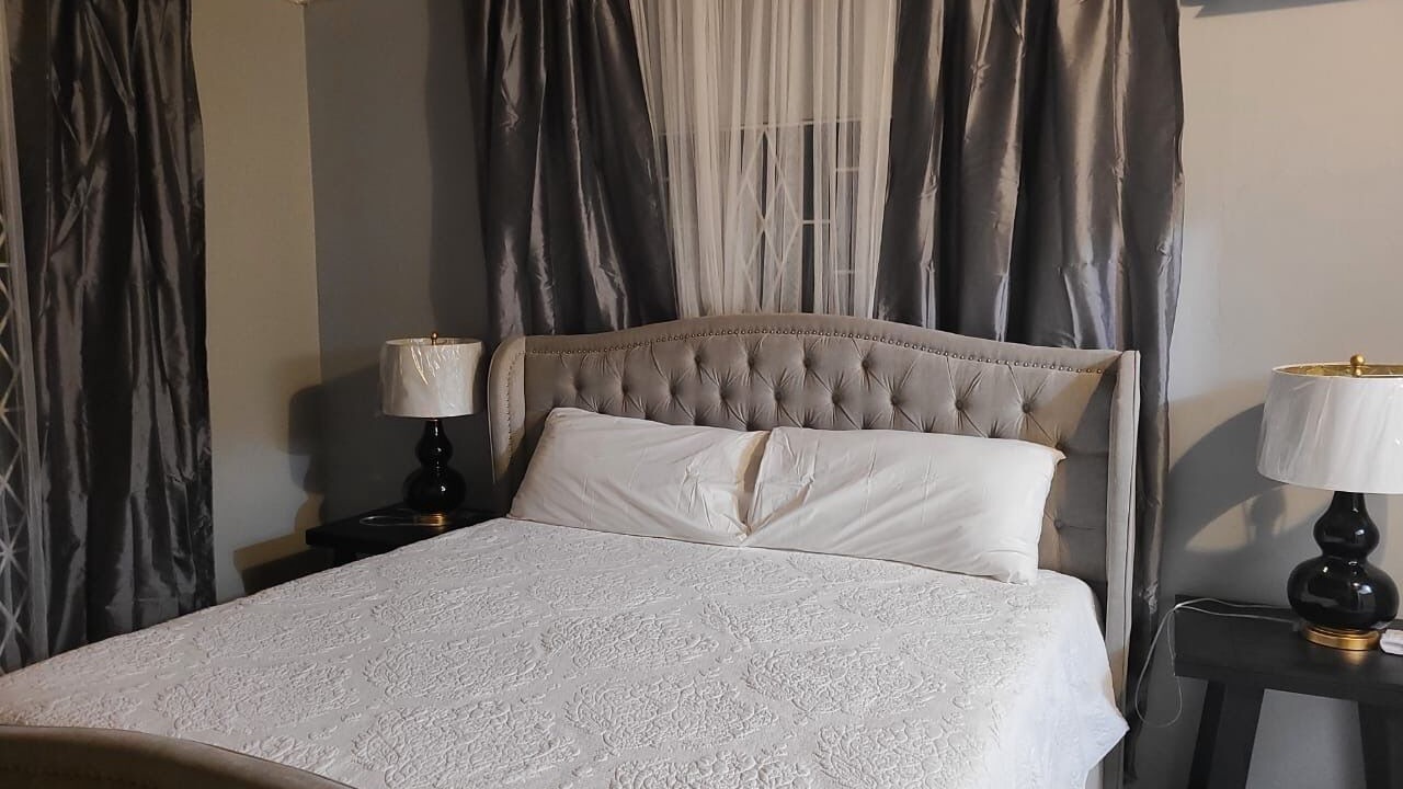 Photo of Bedroom in IronShore Estates
