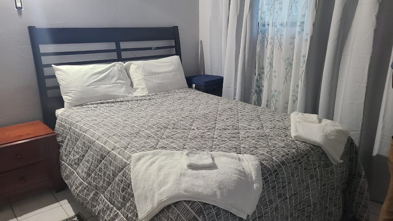 Photo of Bedroom in IronShore Estates