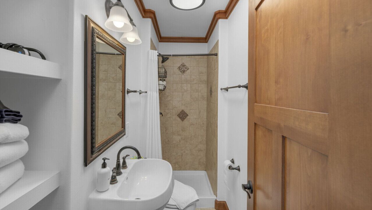 Photo of Bathroom in University Heights