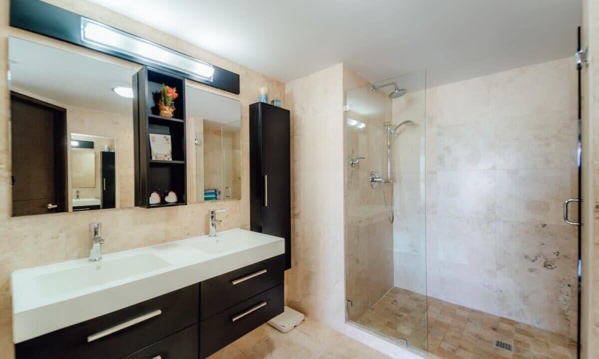 Photo of Bathroom in Oranjestad-West