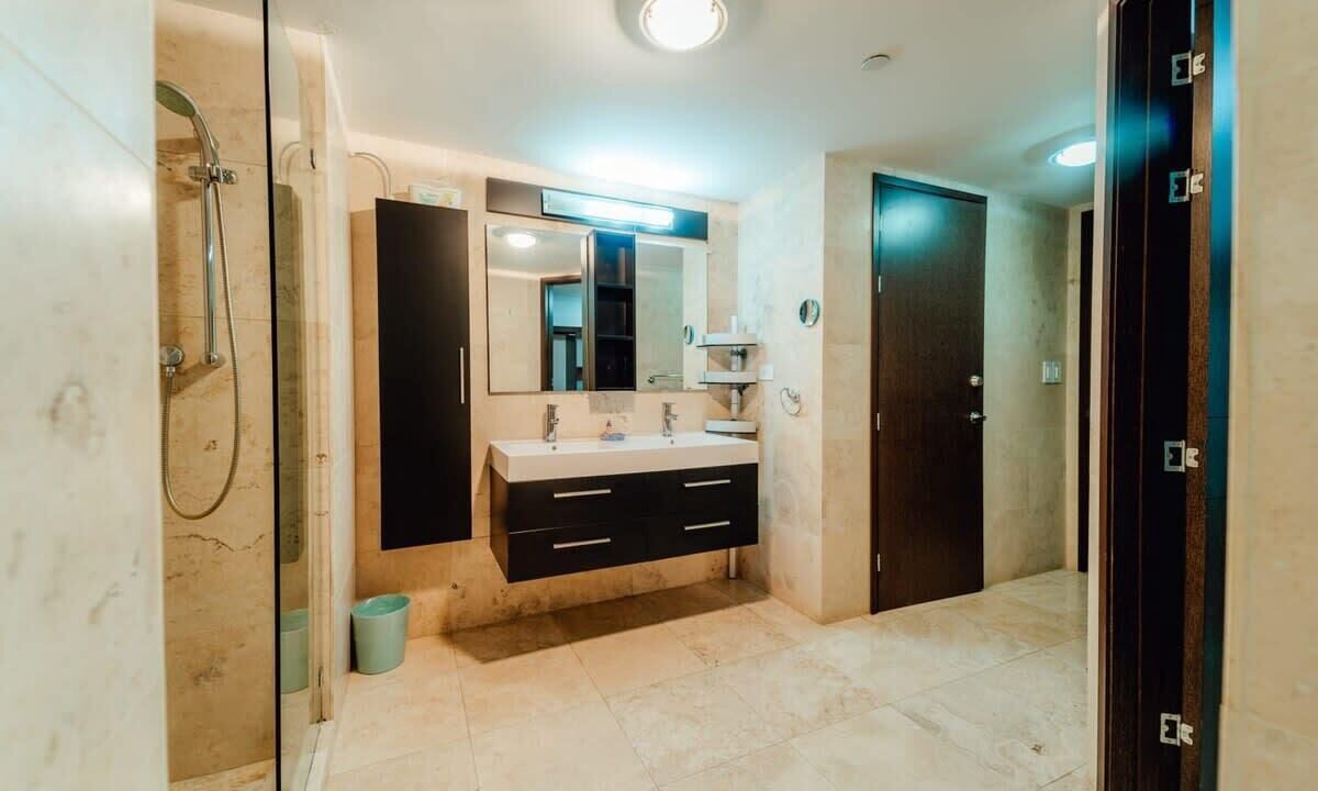 Photo of Bathroom in Oranjestad-West