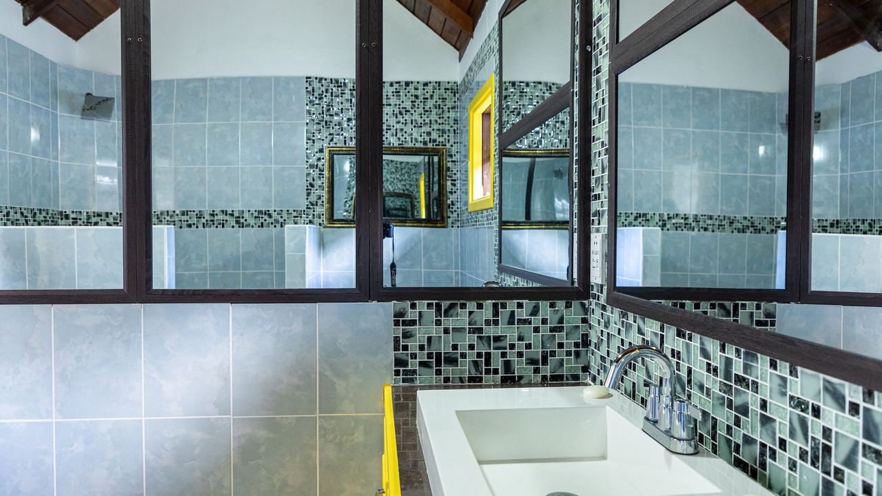 Photo of Bathroom in Marigot Bay