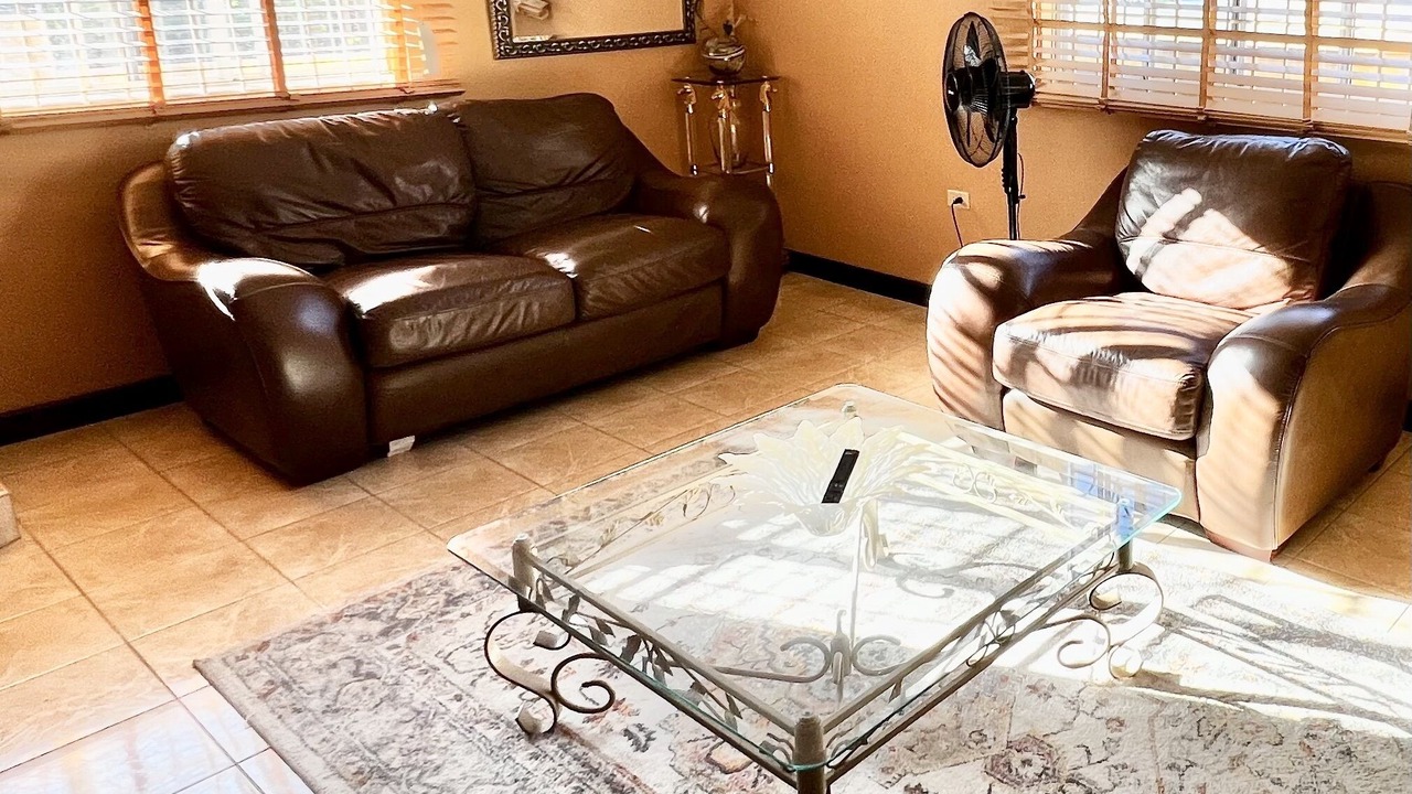 Photo of Livingroom in Salt Gut