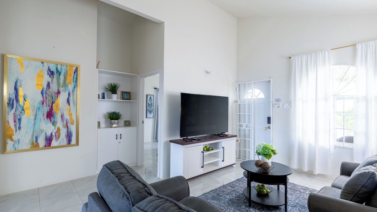 Photo of Livingroom in Discovery Bay