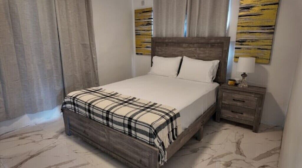 Photo of Bedroom in Spanish Town