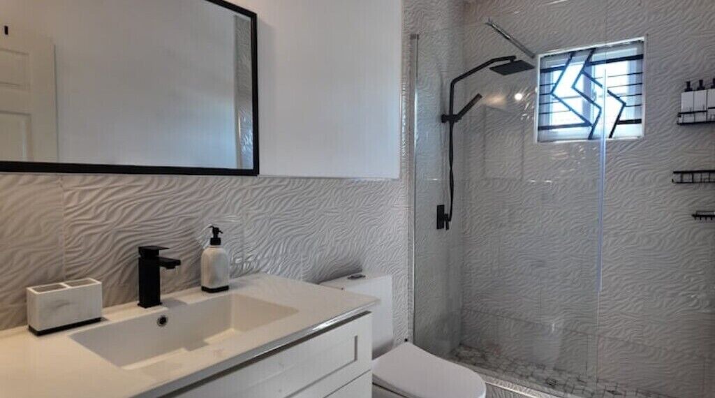 Photo of Bathroom in Spanish Town