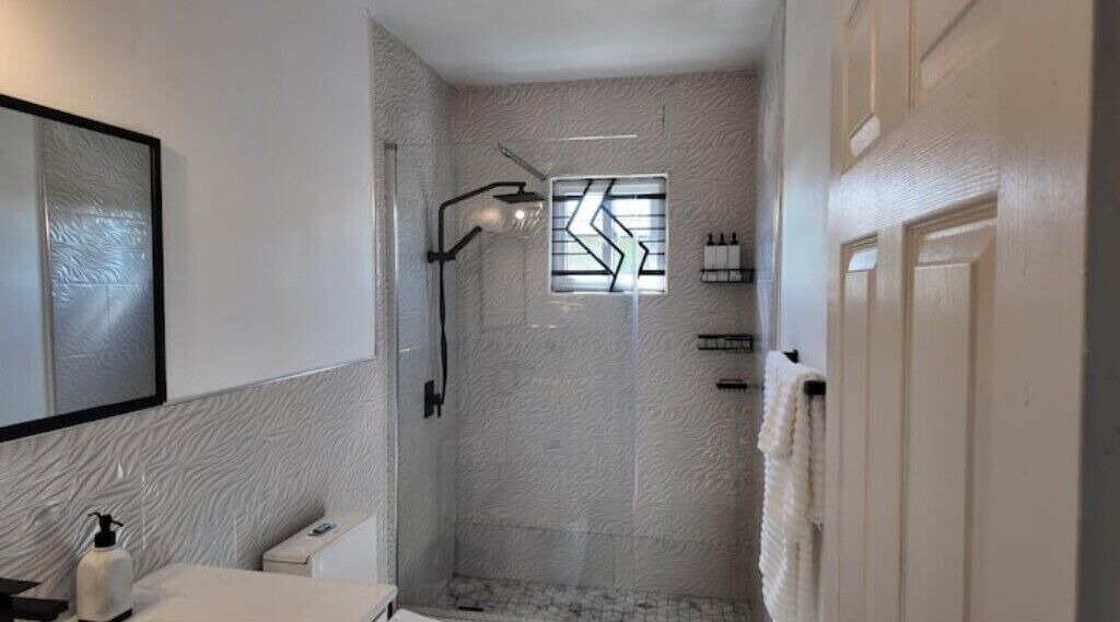 Photo of Bathroom in Spanish Town