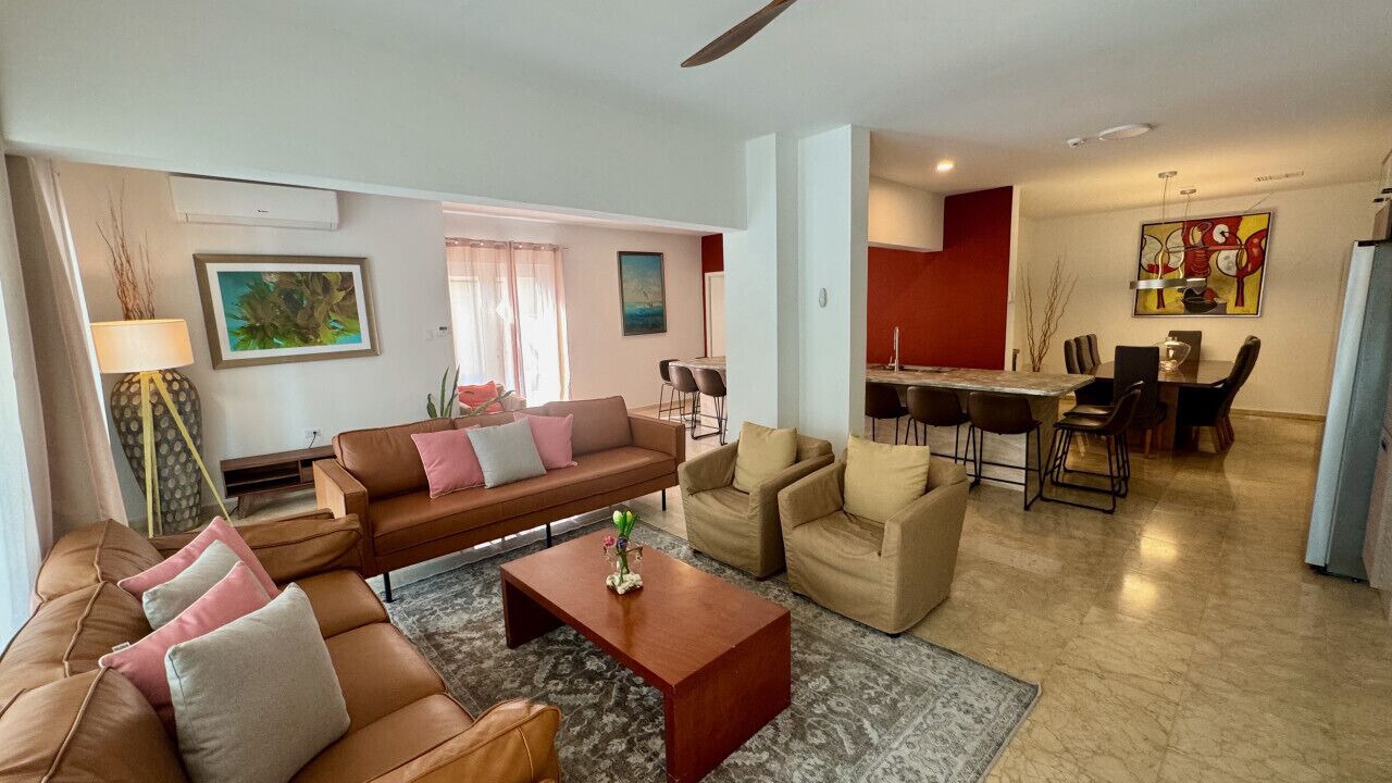 Photo of Livingroom in Palm Beach
