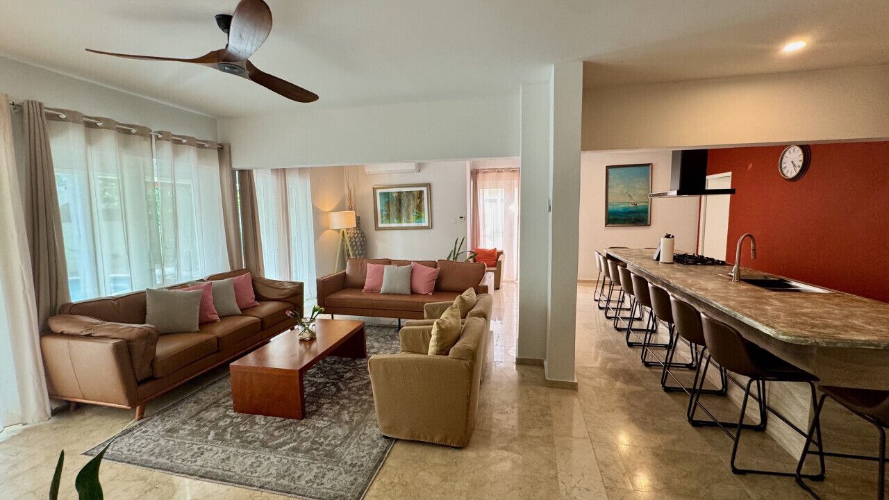 Photo of Livingroom in Palm Beach