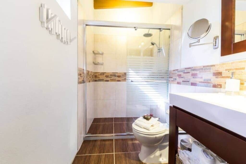 Photo of Bathroom in Alto Vista