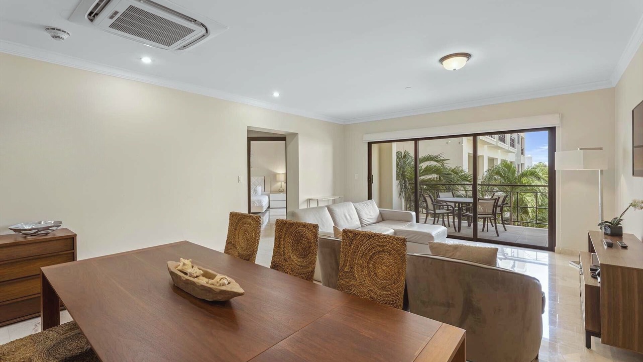 Photo of Livingroom in Palm Beach