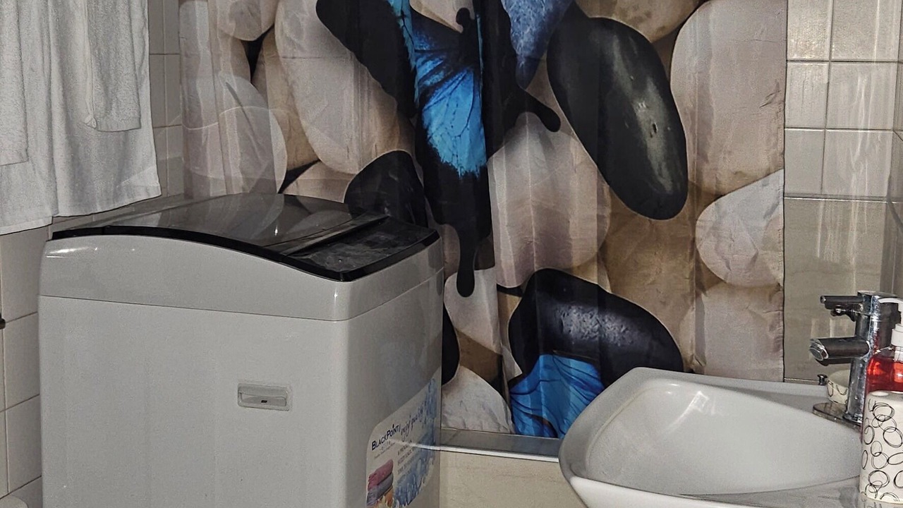 Photo of Bathroom in Spanish Town Zone