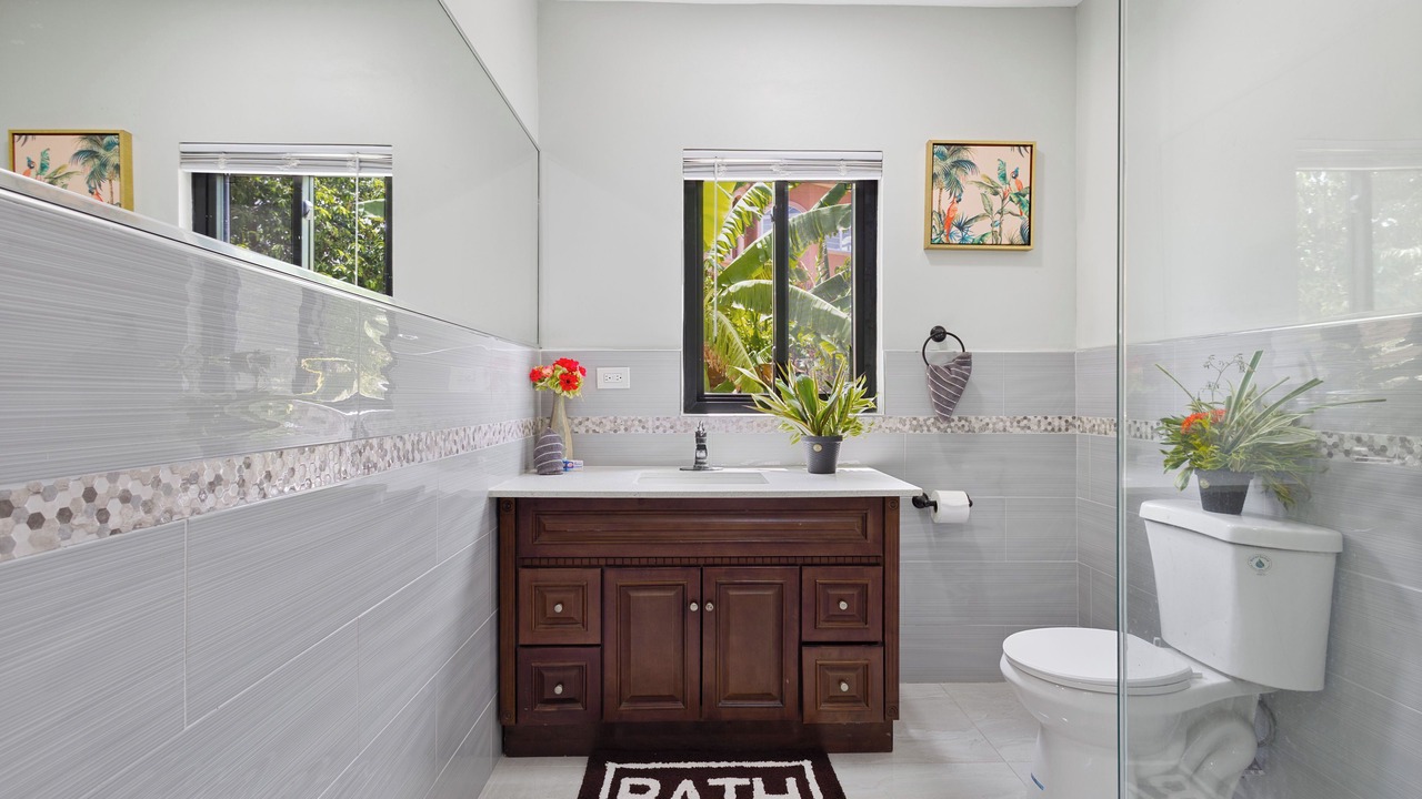 Photo of Bathroom in Tower Isle