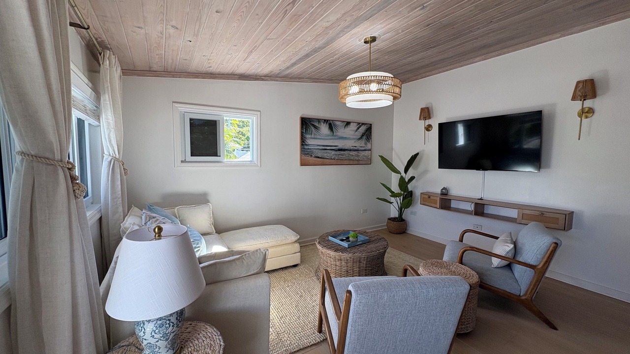 Photo of Livingroom in Dunmore Town