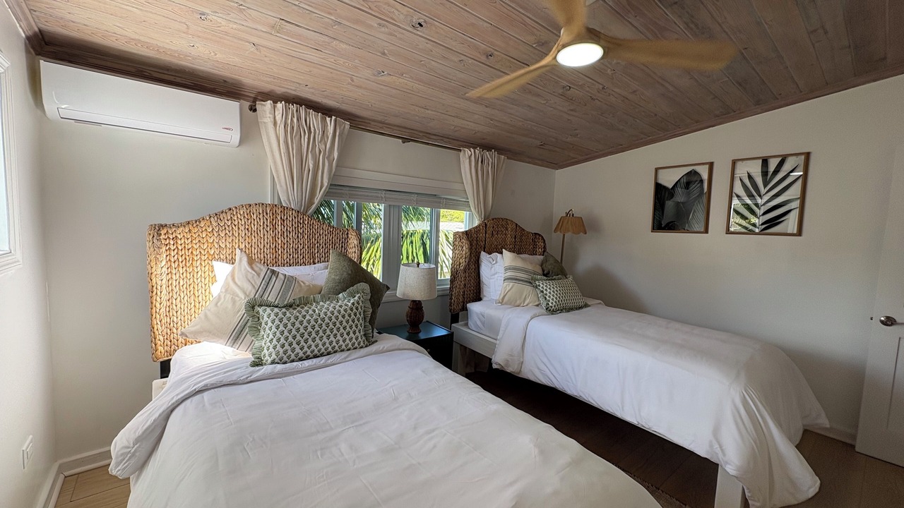 Photo of Bedroom in Dunmore Town
