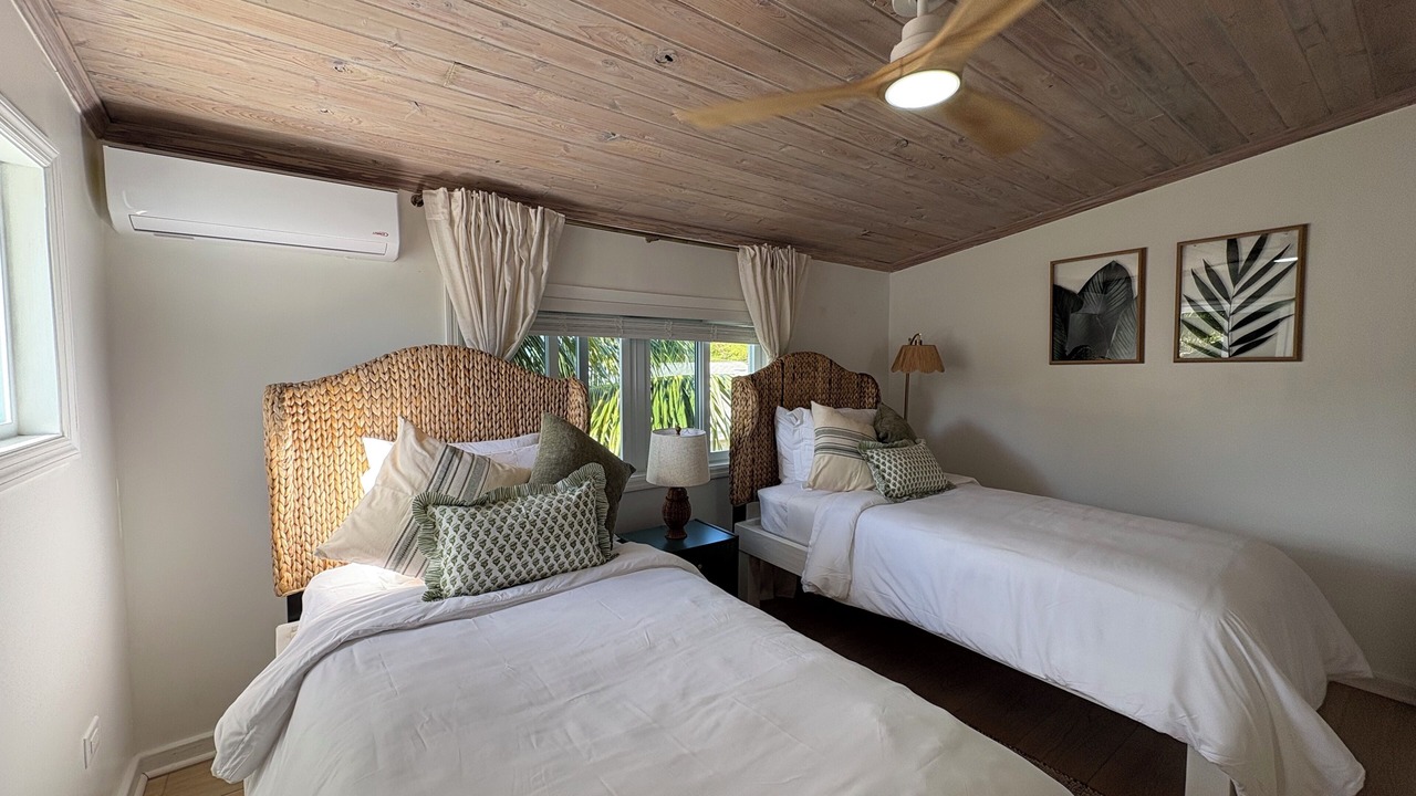 Photo of Bedroom in Dunmore Town