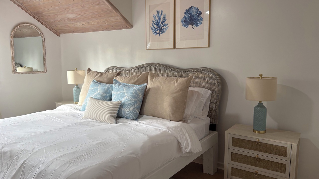 Photo of Bedroom in Dunmore Town