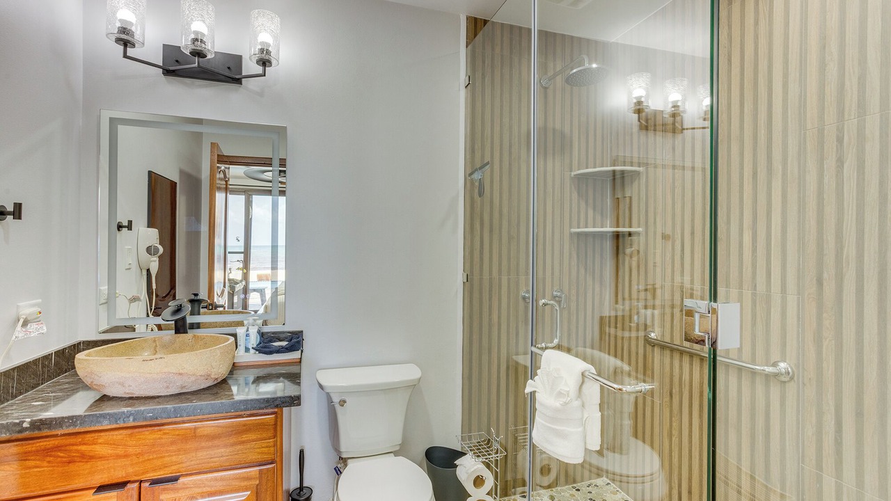 Photo of Bathroom in Plantation