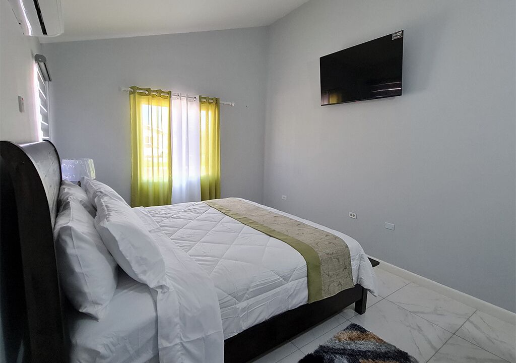 Photo of Bedroom in Old Harbour