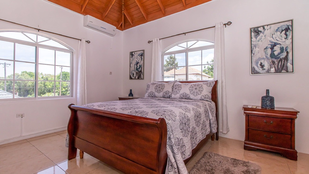 Photo of Bedroom in Runaway Bay