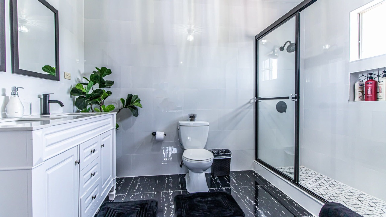 Photo of Bathroom in Runaway Bay