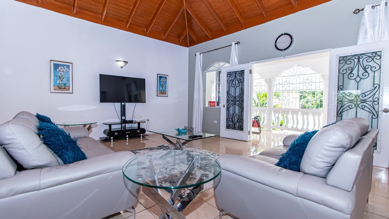 Photo of Livingroom in Runaway Bay