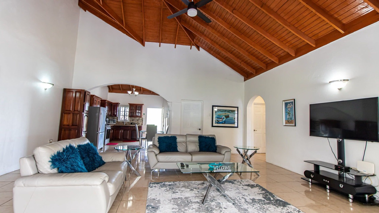 Photo of Livingroom in Runaway Bay