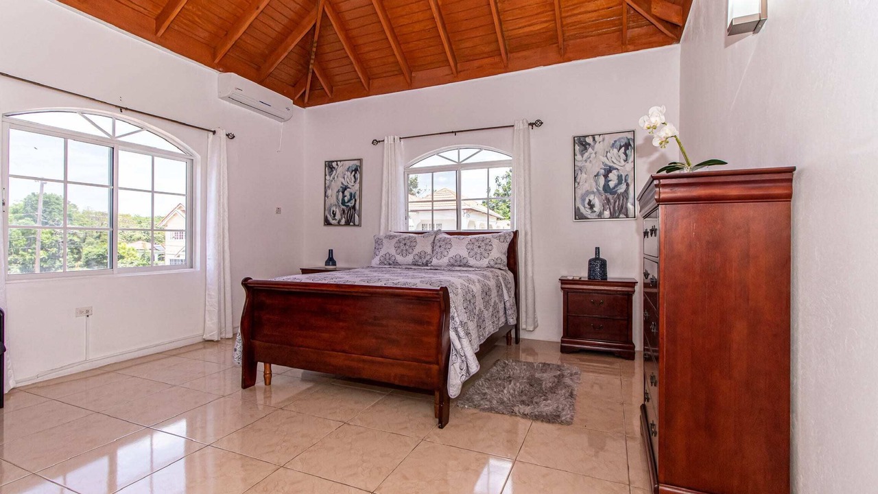 Photo of Bedroom in Runaway Bay