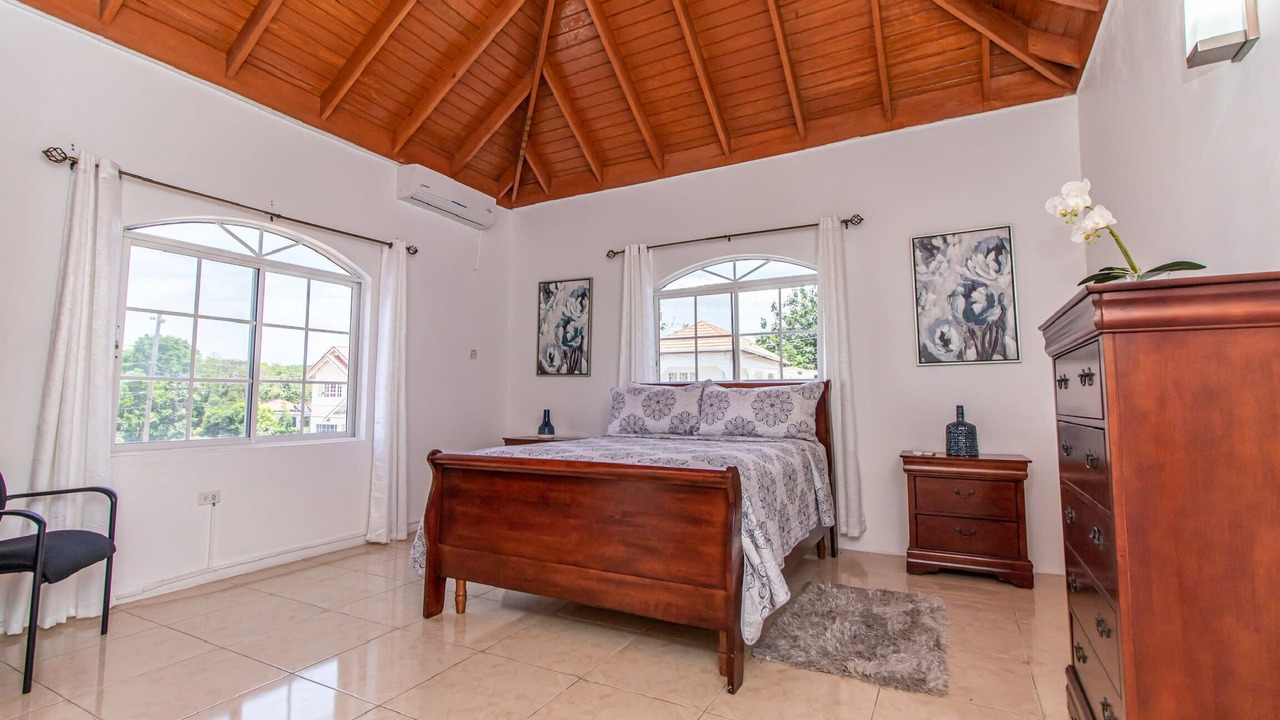 Photo of Bedroom in Runaway Bay
