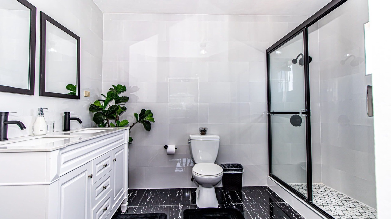 Photo of Bathroom in Runaway Bay